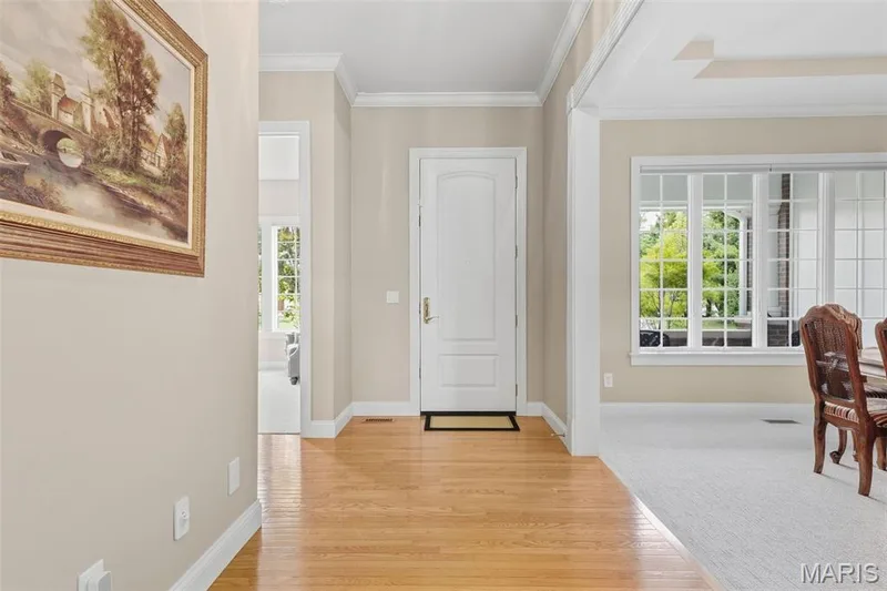 1931 Chesterfield Ridge Circle, Chesterfield, MO 63017 — listing photo 3 of 32