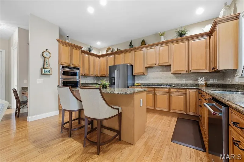 1931 Chesterfield Ridge Circle, Chesterfield, MO 63017 — listing photo 10 of 32