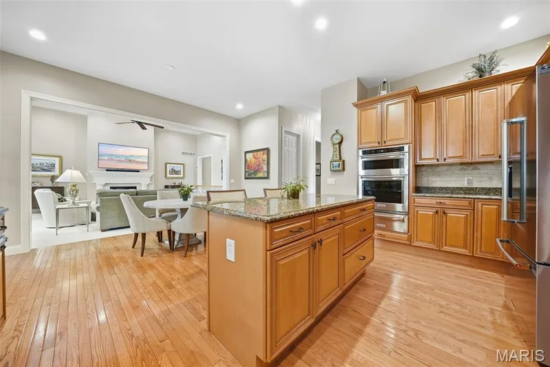1931 Chesterfield Ridge Circle, Chesterfield, MO 63017 — listing photo 13 of 32