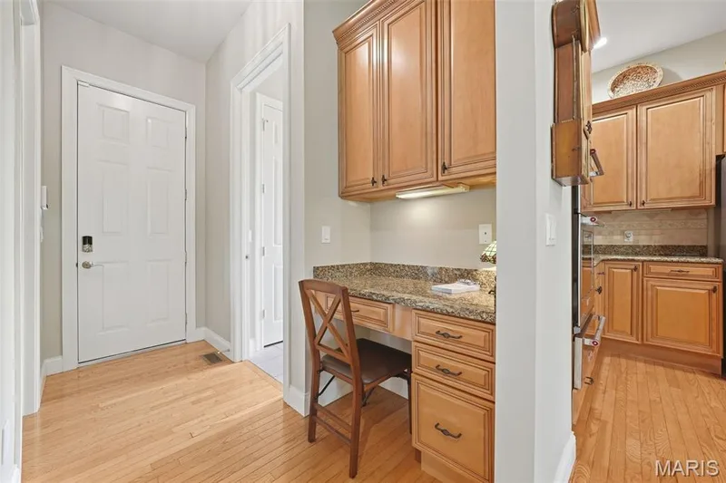 1931 Chesterfield Ridge Circle, Chesterfield, MO 63017 — listing photo 14 of 32
