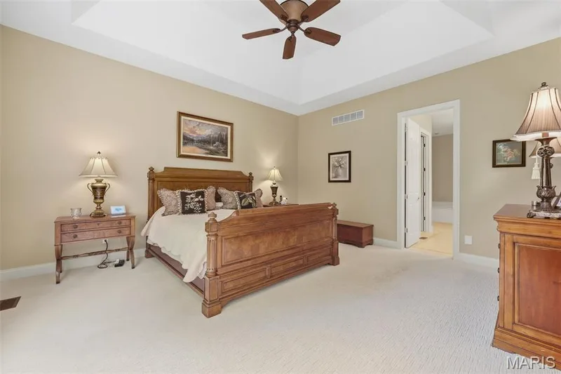 1931 Chesterfield Ridge Circle, Chesterfield, MO 63017 — listing photo 16 of 32