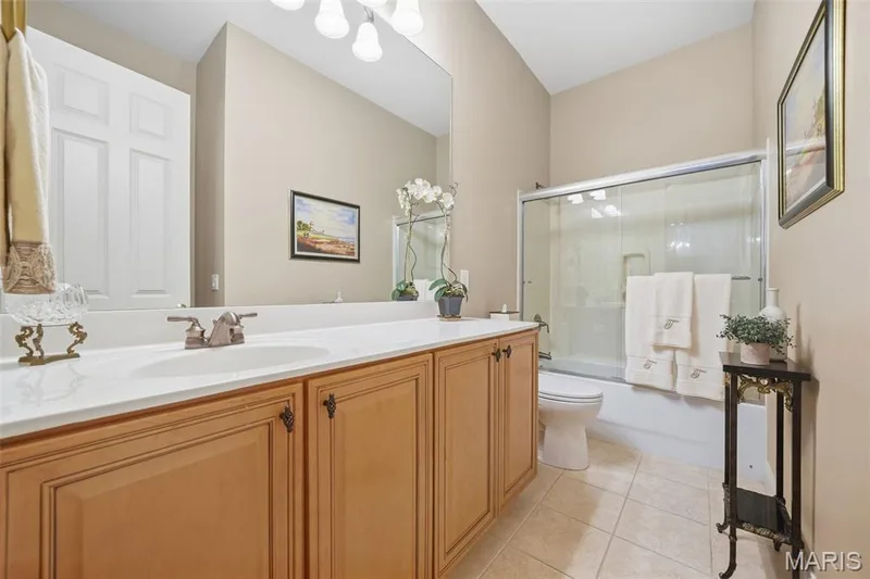 1931 Chesterfield Ridge Circle, Chesterfield, MO 63017 — listing photo 21 of 32