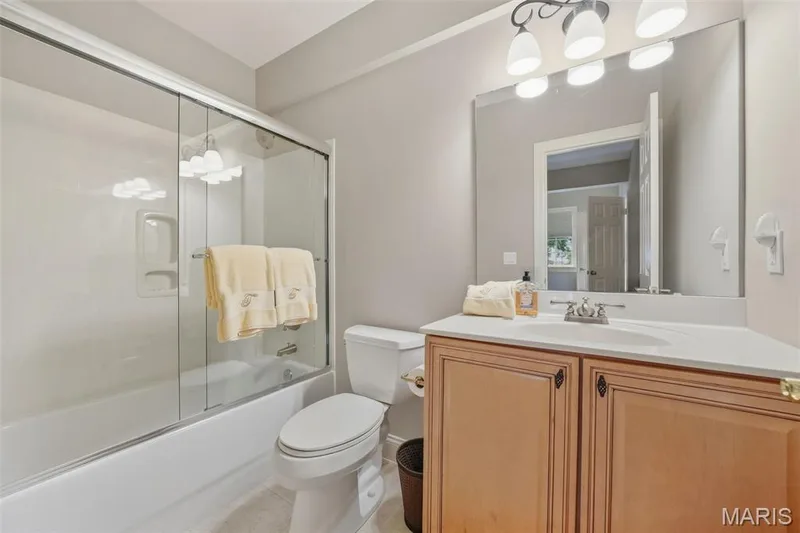 1931 Chesterfield Ridge Circle, Chesterfield, MO 63017 — listing photo 27 of 32