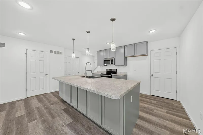 108 Tiber Way, St Charles, MO 63301 — listing photo 5 of 72