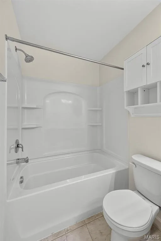 Second Floor Full Bath — 108 Tiber Way, St Charles, MO 63301