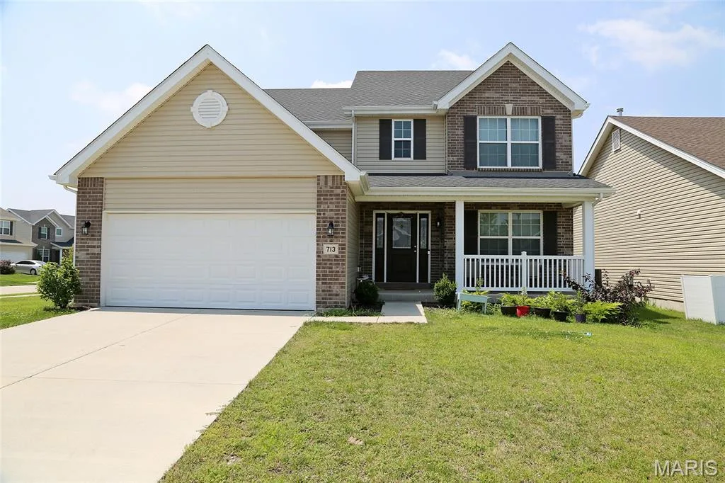 713 Palisades Drive, St Charles, MO 63301 — listing photo 1 of 29