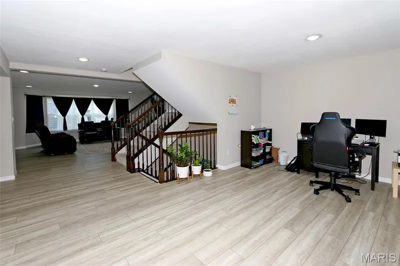 713 Palisades Drive, St Charles, MO 63301 — listing photo 3 of 29