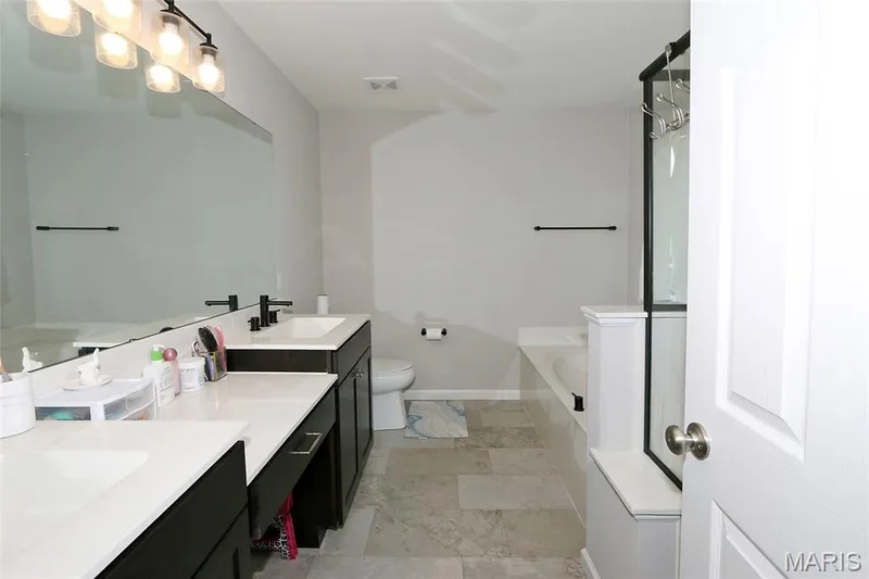 713 Palisades Drive, St Charles, MO 63301 — listing photo 19 of 29