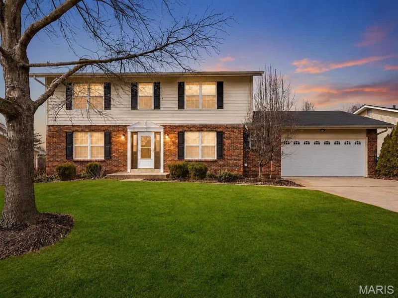 513 River Bend Estates Drive, St Charles, MO 63303 — listing photo 1 of 37