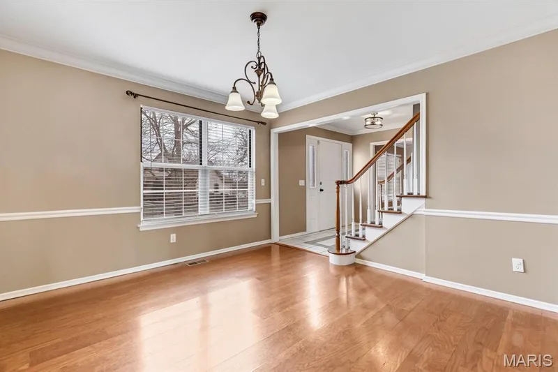 513 River Bend Estates Drive, St Charles, MO 63303 — listing photo 4 of 37