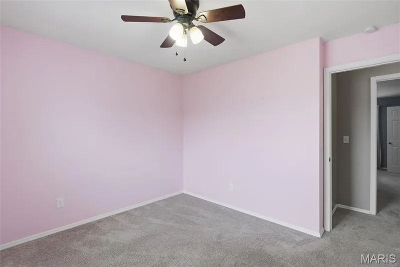 2021 Twin Fawns Court, St Peters, MO 63376 — listing photo 7 of 42