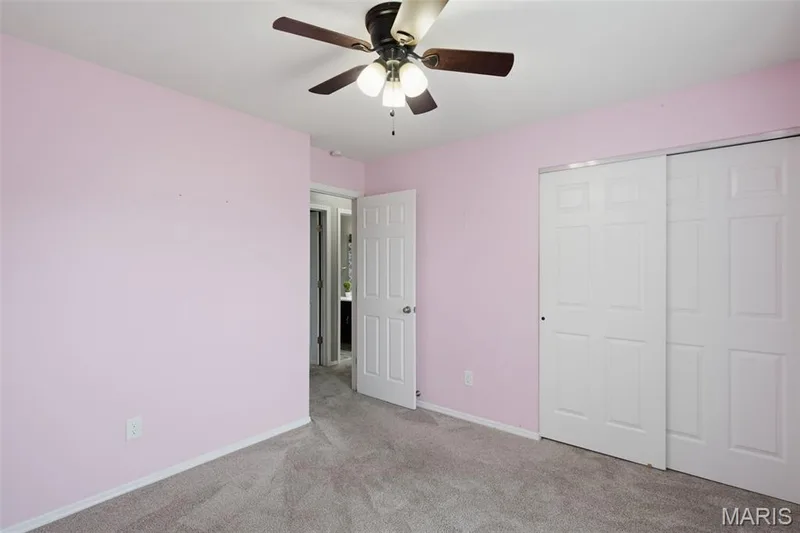 2021 Twin Fawns Court, St Peters, MO 63376 — listing photo 8 of 42