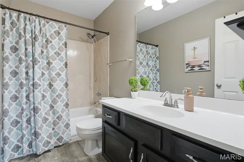 2021 Twin Fawns Court, St Peters, MO 63376 — listing photo 9 of 42