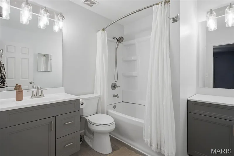 2021 Twin Fawns Court, St Peters, MO 63376 — listing photo 16 of 42