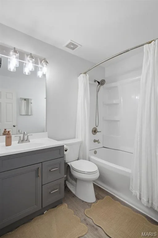 2021 Twin Fawns Court, St Peters, MO 63376 — listing photo 18 of 42