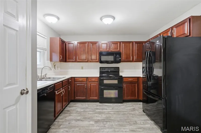 2021 Twin Fawns Court, St Peters, MO 63376 — listing photo 25 of 42