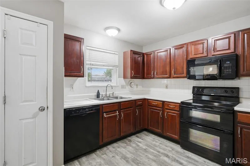 2021 Twin Fawns Court, St Peters, MO 63376 — listing photo 26 of 42