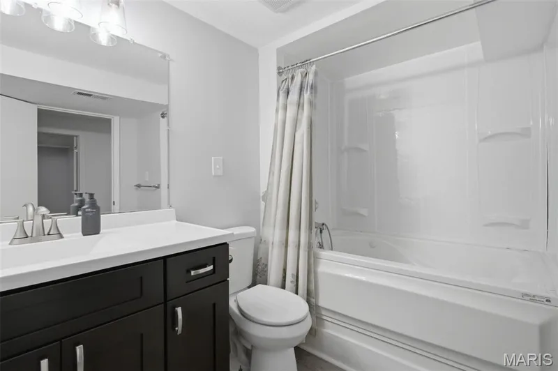 2021 Twin Fawns Court, St Peters, MO 63376 — listing photo 34 of 42