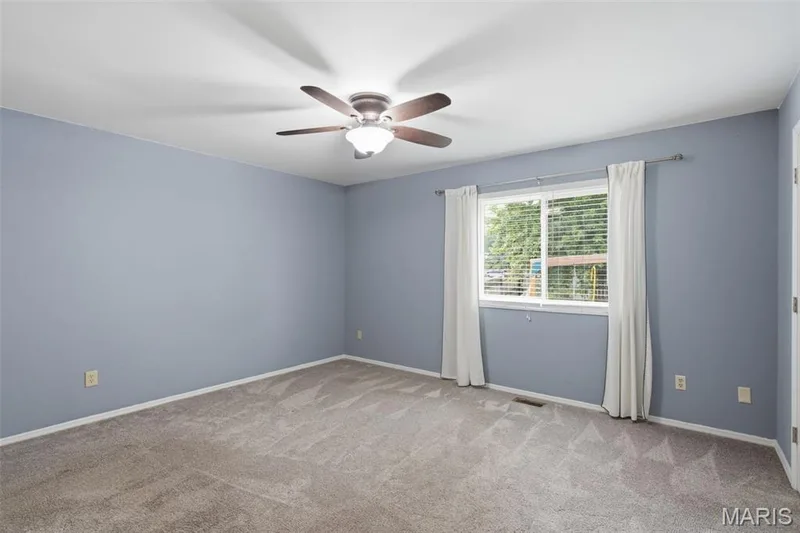 2021 Twin Fawns Court, St Peters, MO 63376 — listing photo 11 of 42