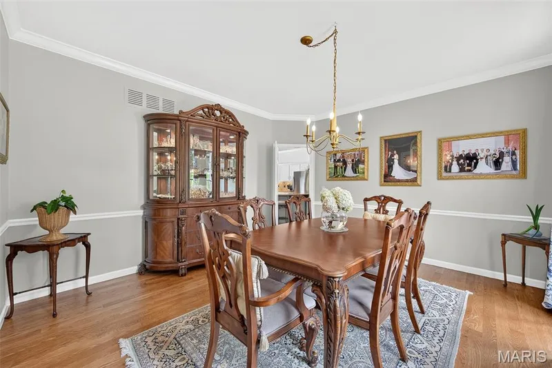 16801 Kehrsdale Drive, Chesterfield, MO 63005 — listing photo 10 of 89