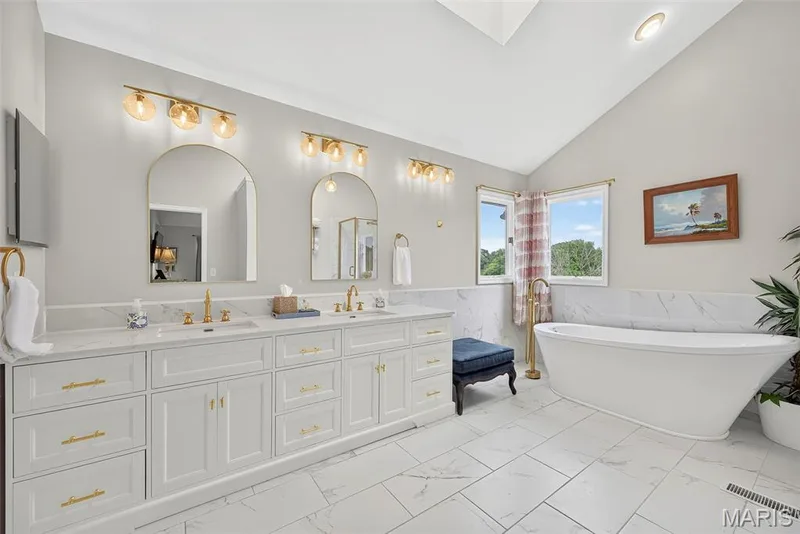 16801 Kehrsdale Drive, Chesterfield, MO 63005 — listing photo 58 of 89