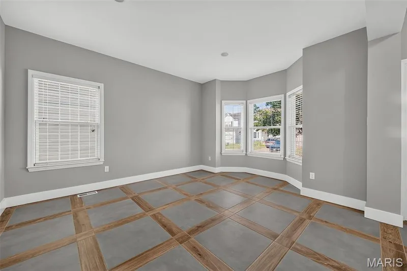 1718 Briarmanor Drive, Lake St. Louis, MO 63367 — listing photo 3 of 54