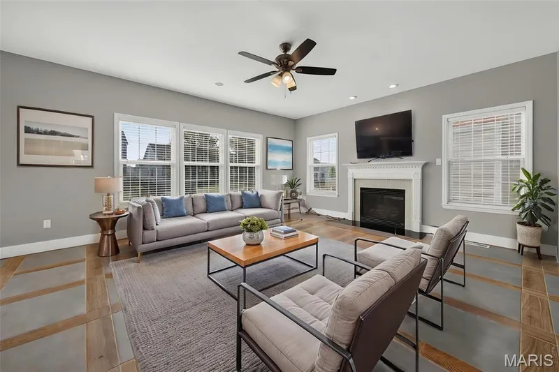 1718 Briarmanor Drive, Lake St. Louis, MO 63367 — listing photo 4 of 54