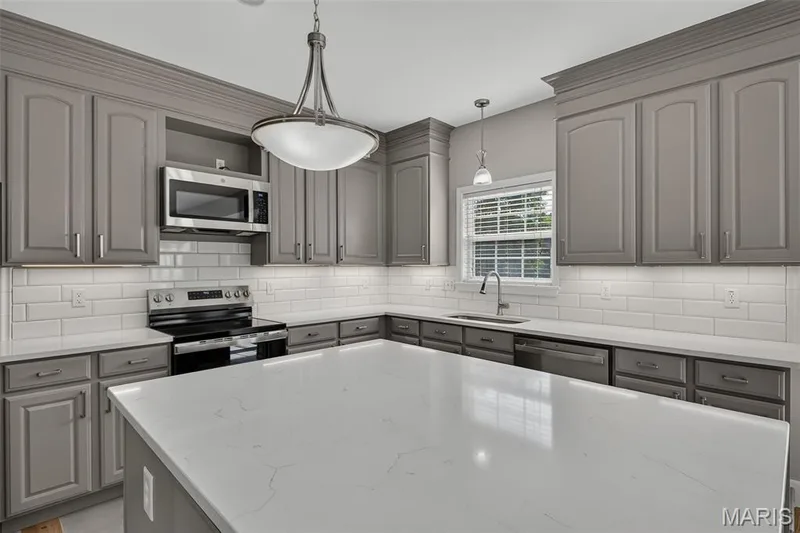 1718 Briarmanor Drive, Lake St. Louis, MO 63367 — listing photo 15 of 54