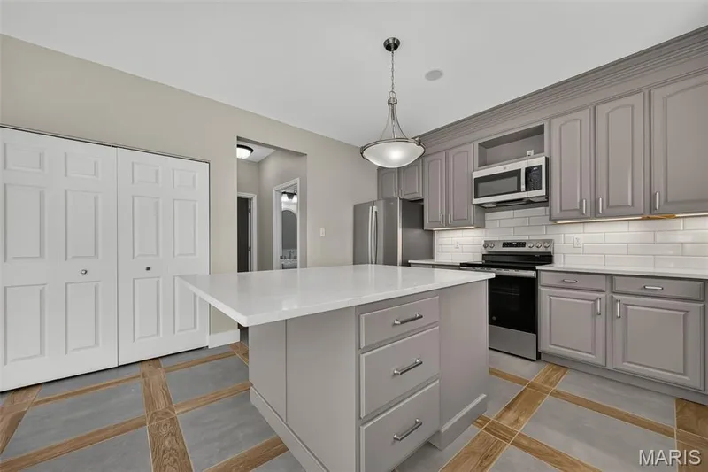 1718 Briarmanor Drive, Lake St. Louis, MO 63367 — listing photo 19 of 54