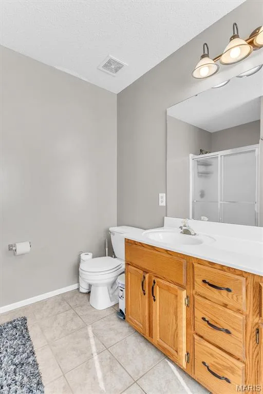 Double vanities, too — 3005 Cedarshade Court, St Peters, MO 63376