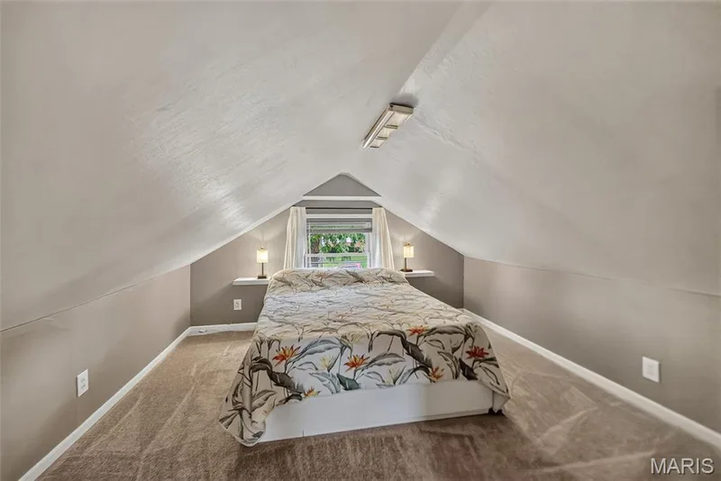 1015 S 6th Street, St Charles, MO 63301 — listing photo 18 of 35