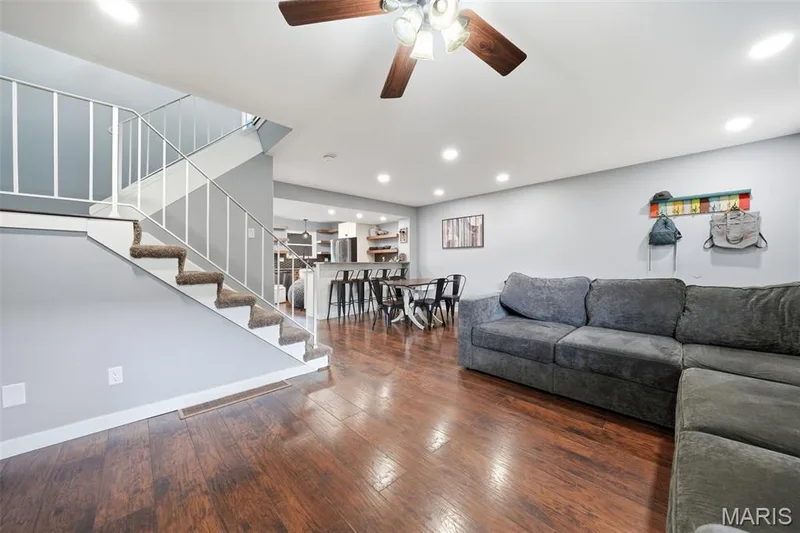 13473 Coliseum Drive, Chesterfield, MO 63017 — listing photo 5 of 32