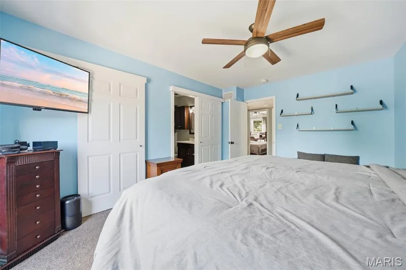 13473 Coliseum Drive, Chesterfield, MO 63017 — listing photo 17 of 32
