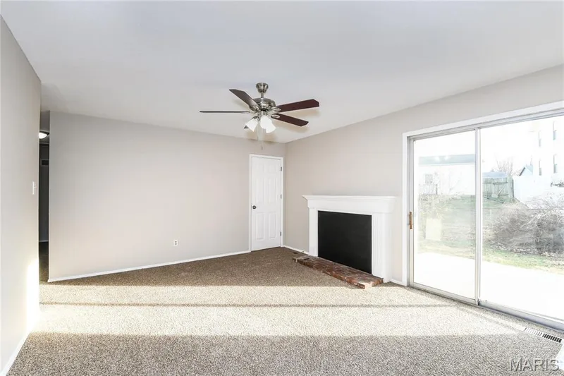 31 Four Winds Drive, St Peters, MO 63376 — listing photo 4 of 14