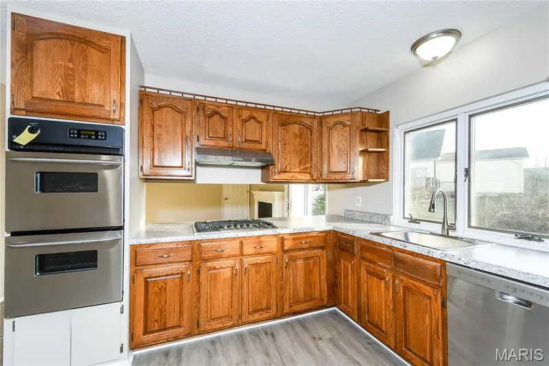 31 Four Winds Drive, St Peters, MO 63376 — listing photo 5 of 14