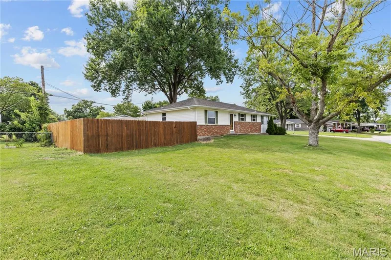 1205 Cypress Drive, O'Fallon, MO 63366 — listing photo 2 of 36