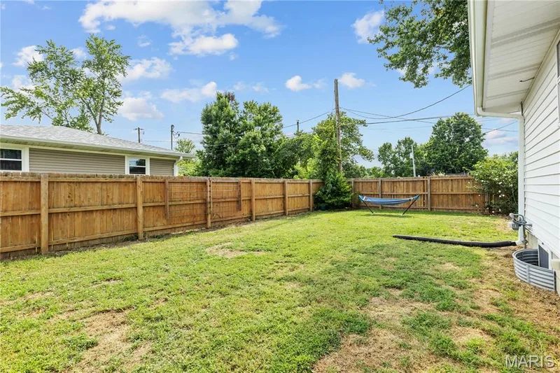 1205 Cypress Drive, O'Fallon, MO 63366 — listing photo 5 of 36