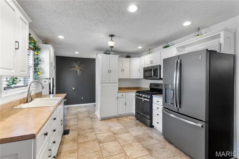 1205 Cypress Drive, O'Fallon, MO 63366 — listing photo 10 of 36