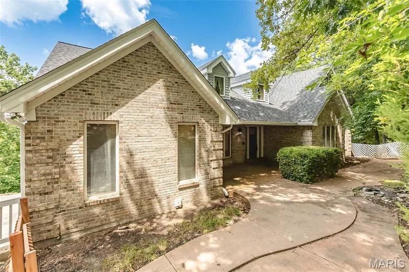 1423 Wills Hollow Road, Wildwood, MO 63038 — listing photo 2 of 67