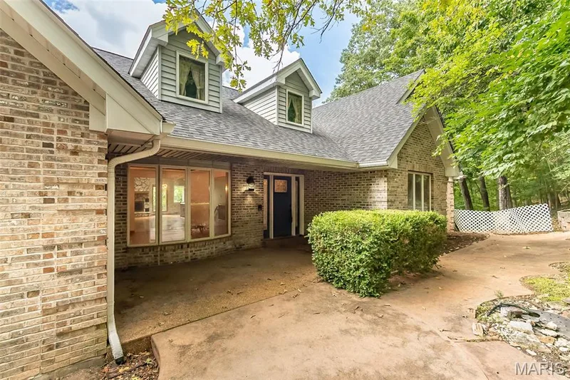 1423 Wills Hollow Road, Wildwood, MO 63038 — listing photo 4 of 67