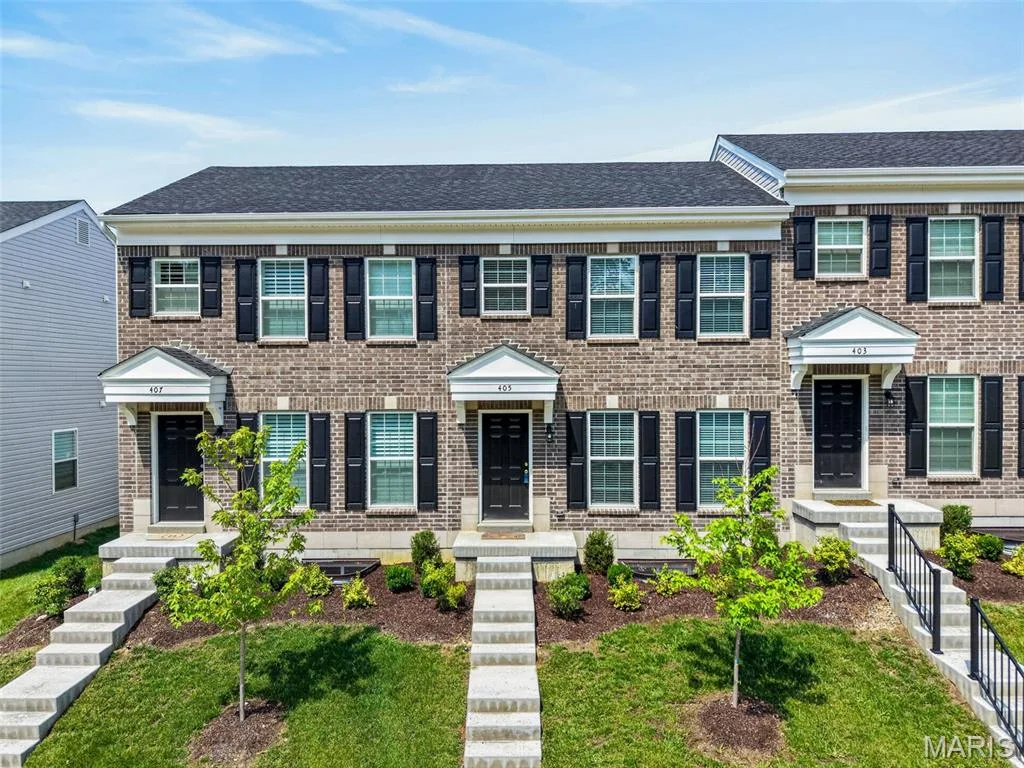 405 Sunset Hollow Drive, Wentzville, MO 63385 — listing photo 1 of 54