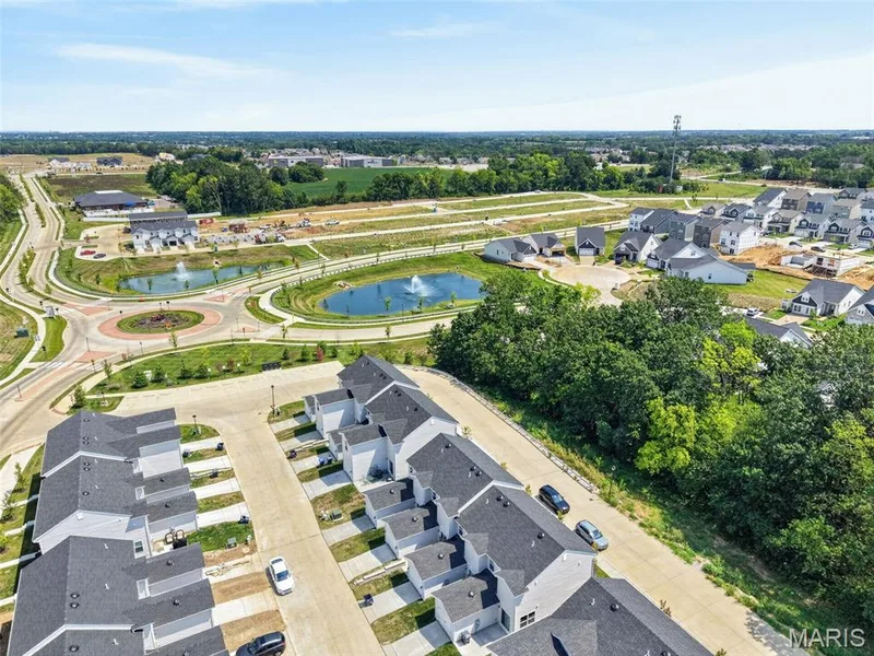 405 Sunset Hollow Drive, Wentzville, MO 63385 — listing photo 5 of 54