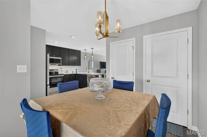405 Sunset Hollow Drive, Wentzville, MO 63385 — listing photo 24 of 54