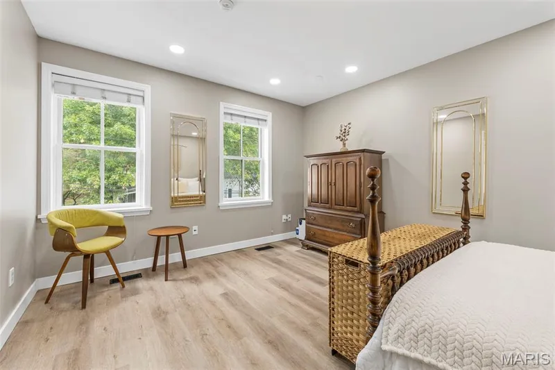 620 S Benton Avenue, St Charles, MO 63301 — listing photo 10 of 31
