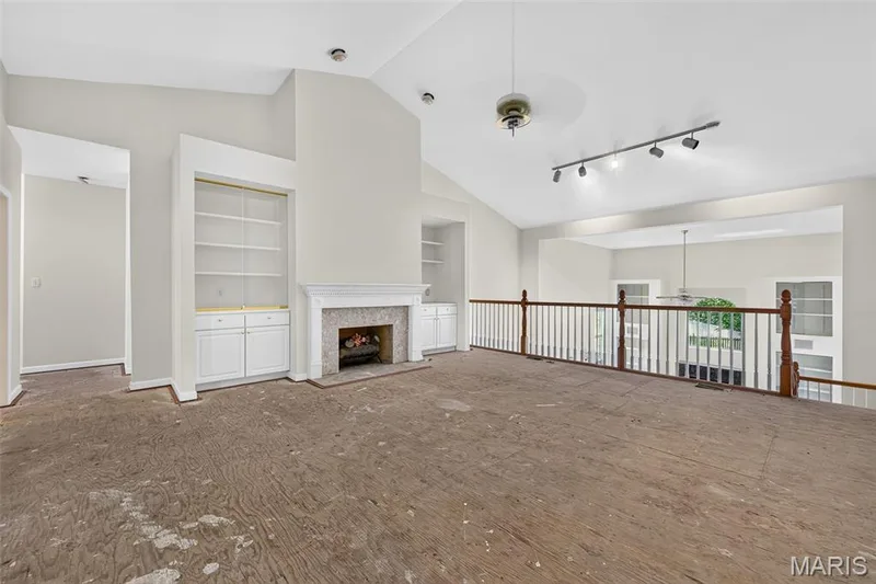 2223 Twin Estates Circle, Chesterfield, MO 63017 — listing photo 7 of 43