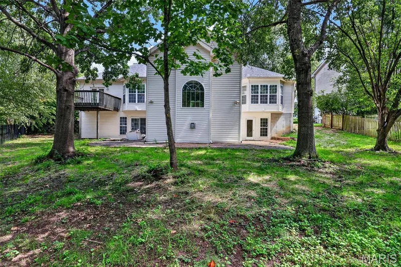 2223 Twin Estates Circle, Chesterfield, MO 63017 — listing photo 40 of 43