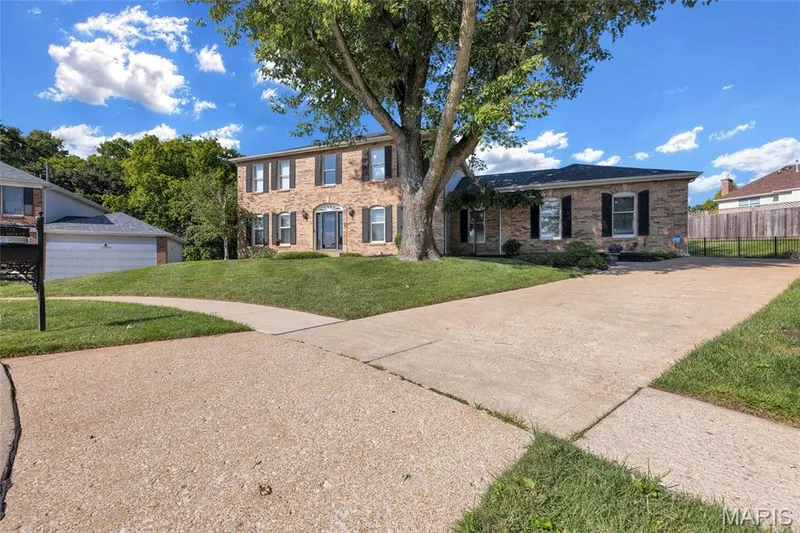 15525 Windsor Ridge Court, Chesterfield, MO 63017 — listing photo 3 of 84