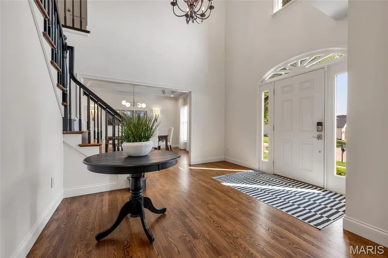 15525 Windsor Ridge Court, Chesterfield, MO 63017 — listing photo 10 of 84