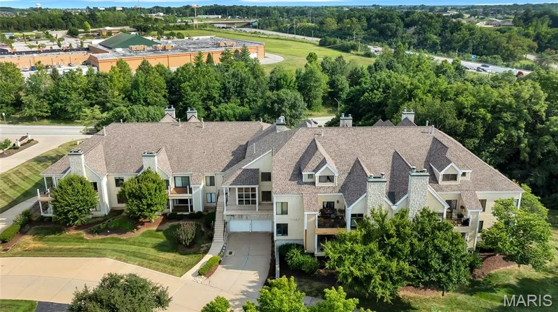 1610 Lake Knoll Drive #1N, Lake St. Louis, MO 63367 — listing photo 30 of 44