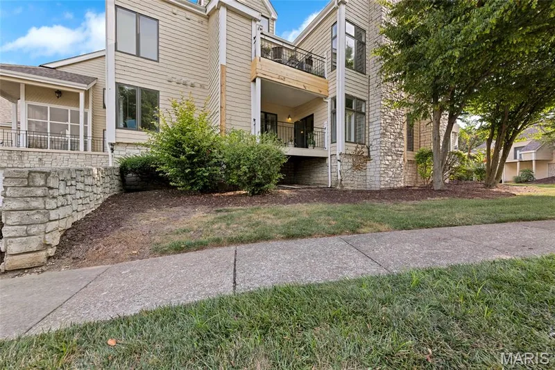 1610 Lake Knoll Drive #1N, Lake St. Louis, MO 63367 — listing photo 34 of 44